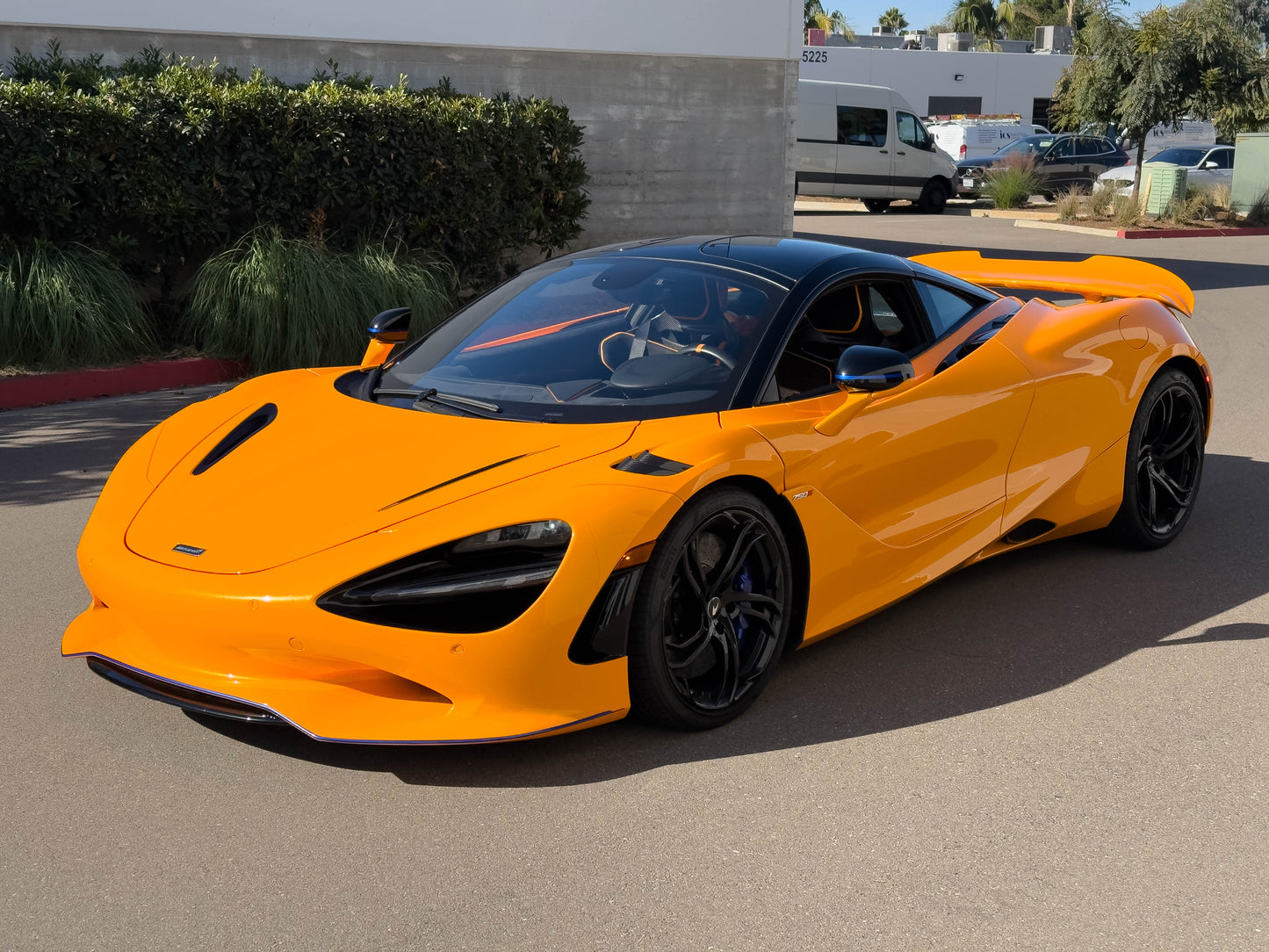 2024 McLaren 750S MSO Papaya Spark w/ Burton Blue (Bespoke F1 MCL 33 Livery) For Sale